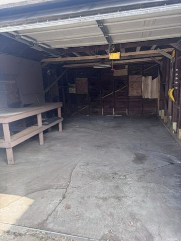 3735 Kencrest Drive NE, Cedar Rapids, IA 52402