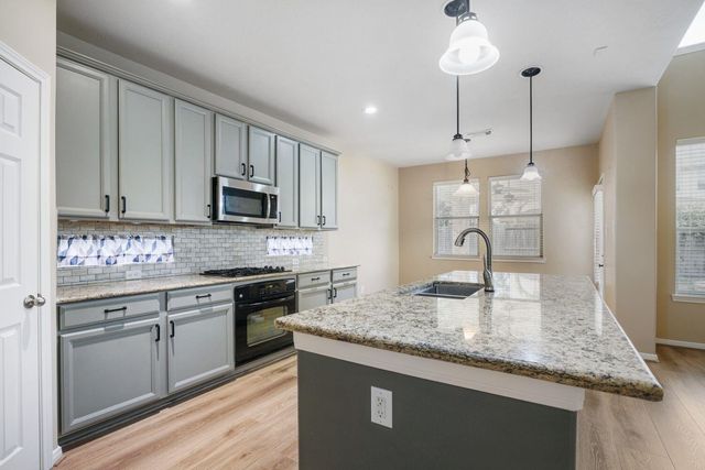 3215 Wonard Drive, Pearland, TX 77581