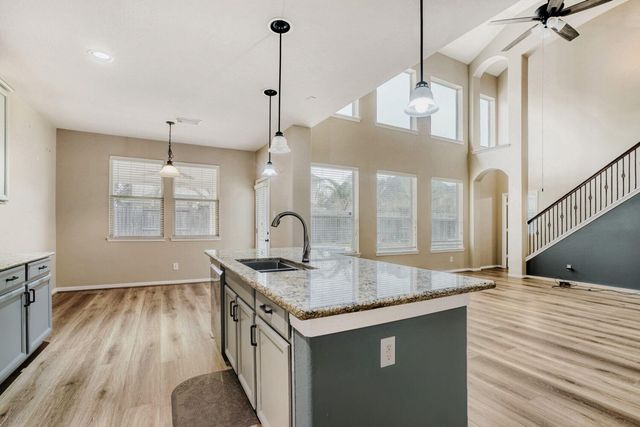 3215 Wonard Drive, Pearland, TX 77581