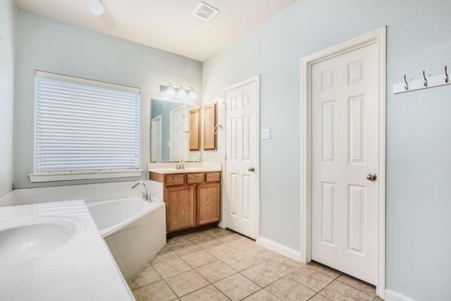 3215 Wonard Drive, Pearland, TX 77581