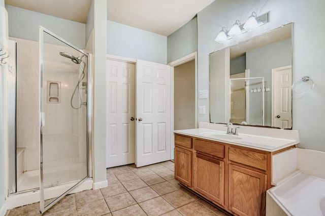 3215 Wonard Drive, Pearland, TX 77581