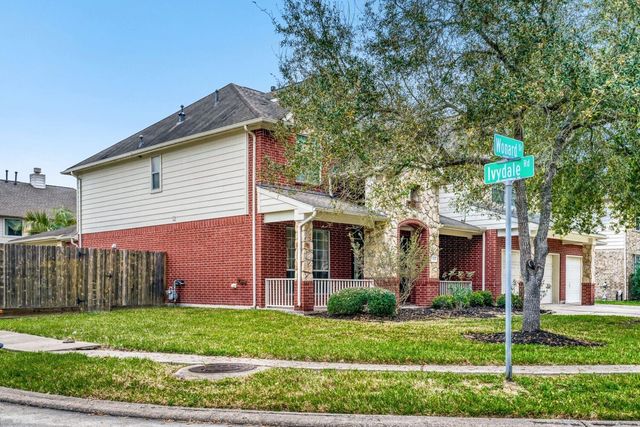 3215 Wonard Drive, Pearland, TX 77581