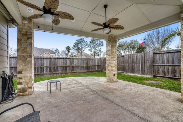 3215 Wonard Drive, Pearland, TX 77581