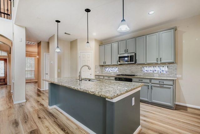 3215 Wonard Drive, Pearland, TX 77581