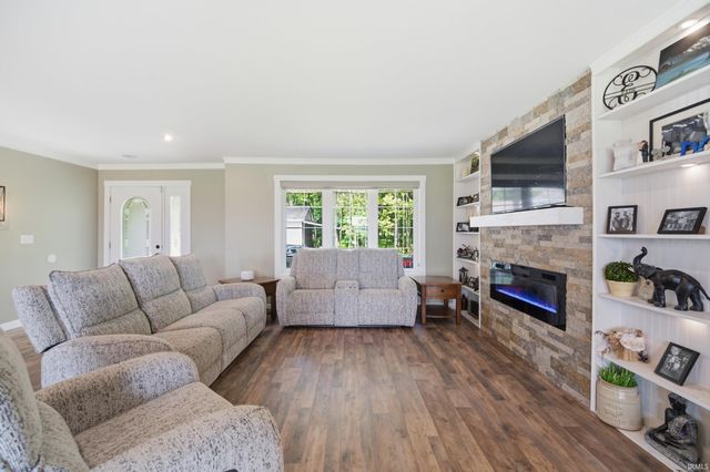 13333 11B Road, Plymouth, IN 46563