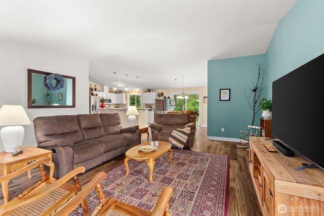 209 48 Haywire Road, Chehalis, WA 98532