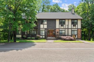 8 Carlisle Court 8, Brookfield, CT 06804