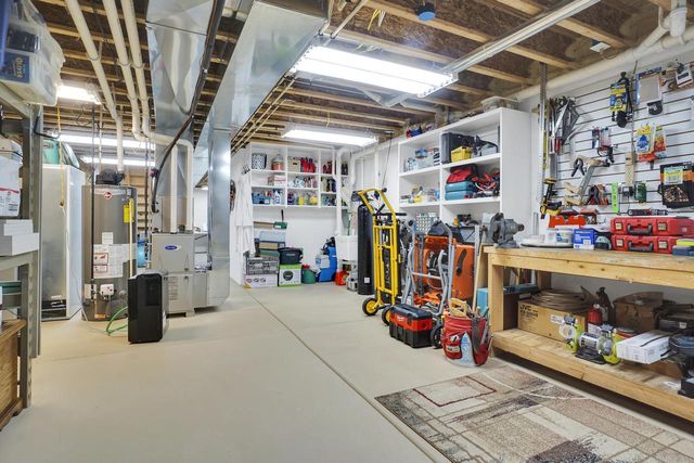 340 Willow LANE, Hartford, WI 53027