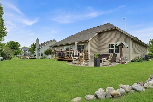 340 Willow LANE, Hartford, WI 53027