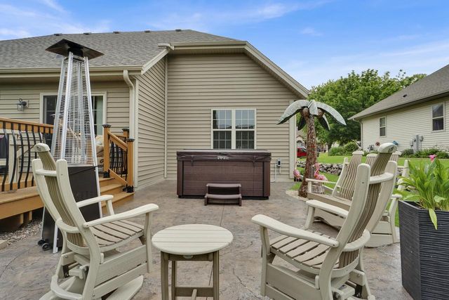340 Willow LANE, Hartford, WI 53027