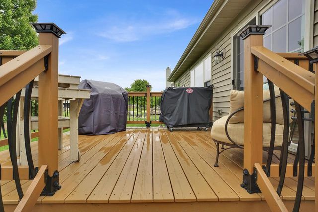 340 Willow LANE, Hartford, WI 53027