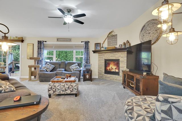 340 Willow LANE, Hartford, WI 53027