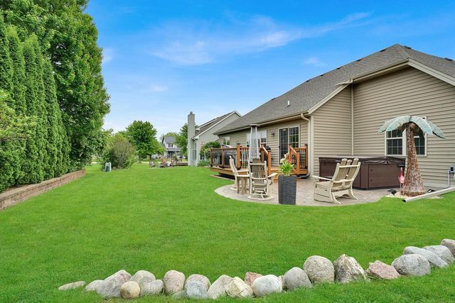 340 Willow LANE, Hartford, WI 53027
