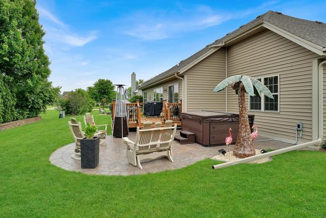 340 Willow LANE, Hartford, WI 53027