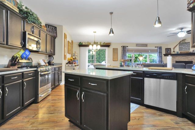 340 Willow LANE, Hartford, WI 53027