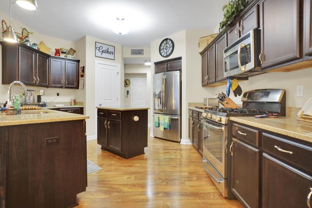 340 Willow LANE, Hartford, WI 53027