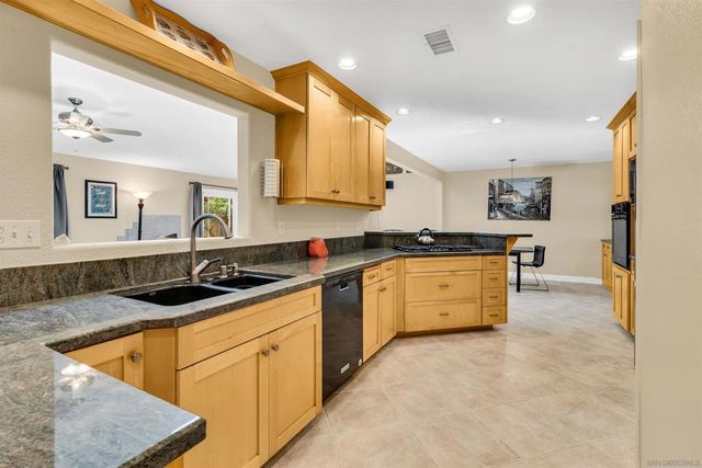 7310 Hamlet Ave., San Diego, CA 92120