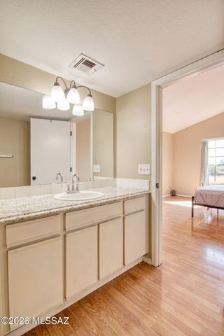 5614 S Wood Crest Drive, Tucson, AZ 85746