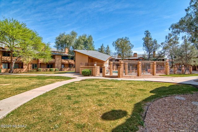 5614 S Wood Crest Drive, Tucson, AZ 85746