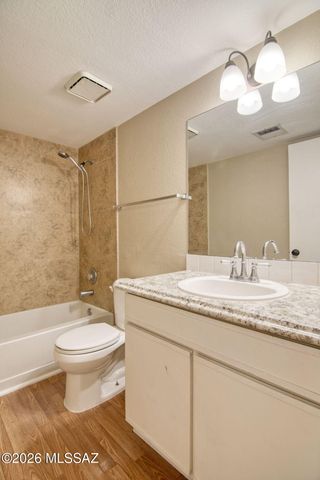 5614 S Wood Crest Drive, Tucson, AZ 85746