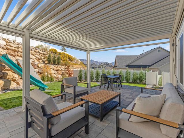 882 W SPRING DEW LN, Lehi, UT 84048