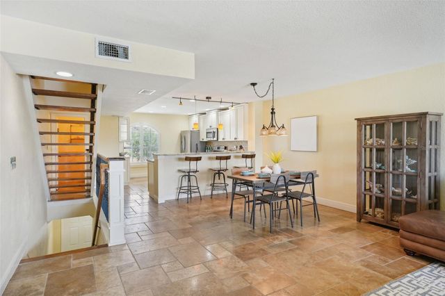 637 PINELLAS BAYWAY 105, Tierra Verde, FL 33715