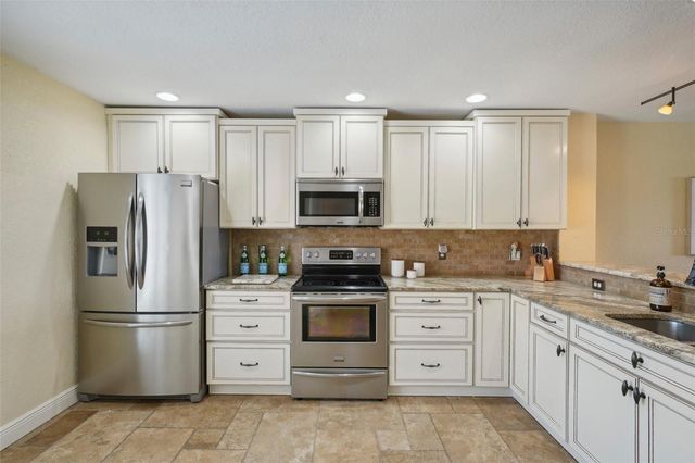 637 PINELLAS BAYWAY 105, Tierra Verde, FL 33715