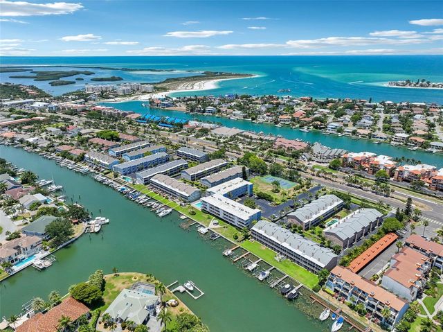 637 PINELLAS BAYWAY 105, Tierra Verde, FL 33715