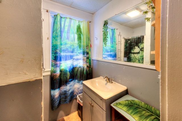 60 Fruit Street, Worcester, MA 01609