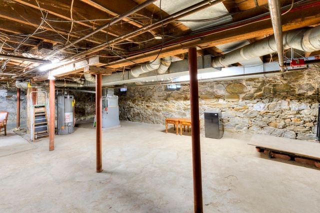 60 Fruit Street, Worcester, MA 01609