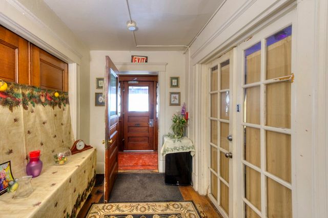 60 Fruit Street, Worcester, MA 01609