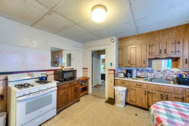 60 Fruit Street, Worcester, MA 01609