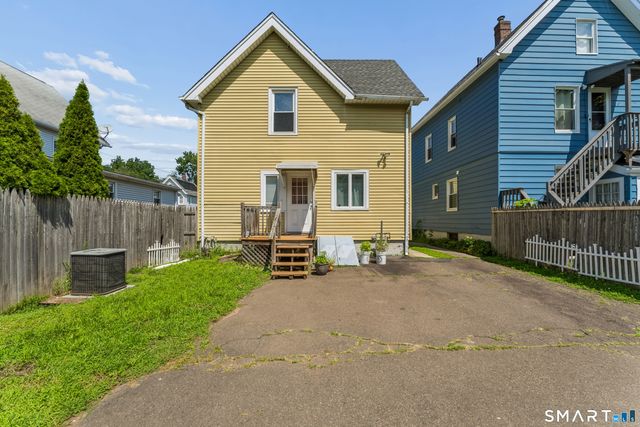 22 Hine Street, West Haven, CT 06516