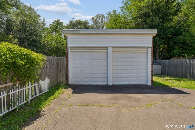 22 Hine Street, West Haven, CT 06516