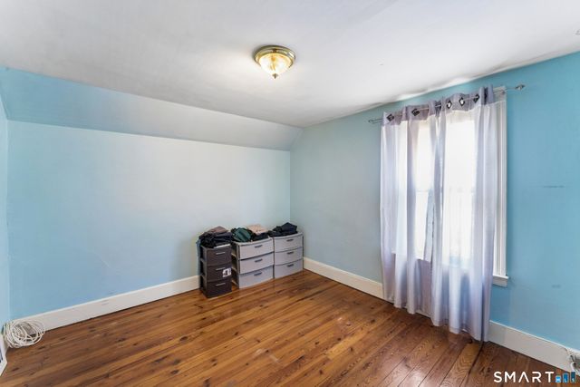 22 Hine Street, West Haven, CT 06516