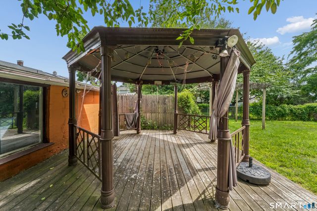22 Hine Street, West Haven, CT 06516