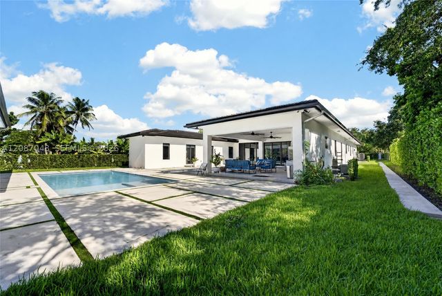 11681 SW 93rd St, Miami, FL 33176