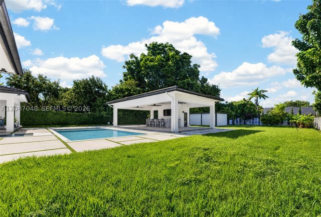 11681 SW 93rd St, Miami, FL 33176