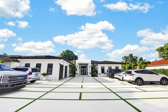 11681 SW 93rd St, Miami, FL 33176