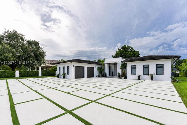 11681 SW 93rd St, Miami, FL 33176
