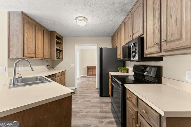 4785 Hiawatha Drive, Gainesville, GA 30506