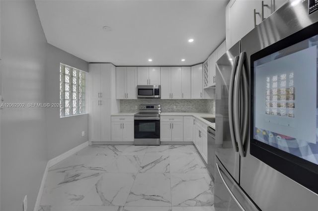 4300 NW 30th St 341, Coconut Creek, FL 33066