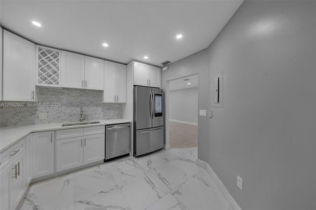 4300 NW 30th St 341, Coconut Creek, FL 33066