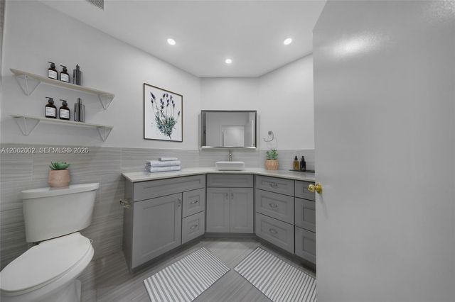 4300 NW 30th St 341, Coconut Creek, FL 33066