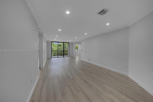 4300 NW 30th St 341, Coconut Creek, FL 33066
