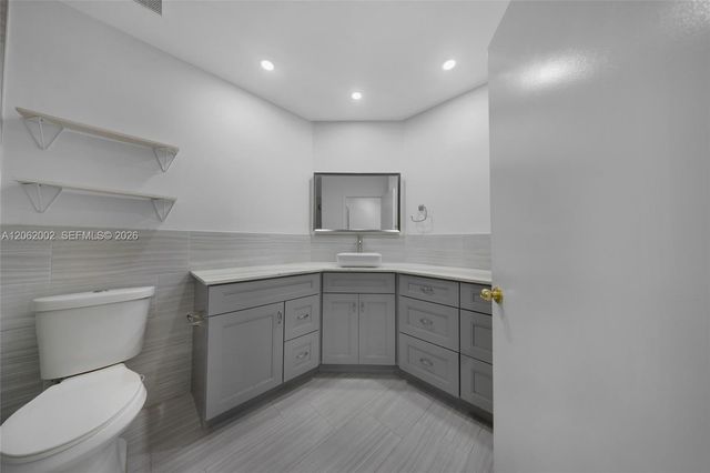 4300 NW 30th St 341, Coconut Creek, FL 33066