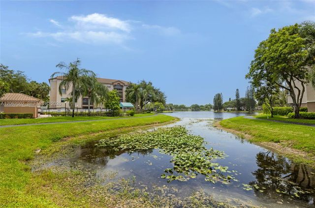 4300 NW 30th St 341, Coconut Creek, FL 33066