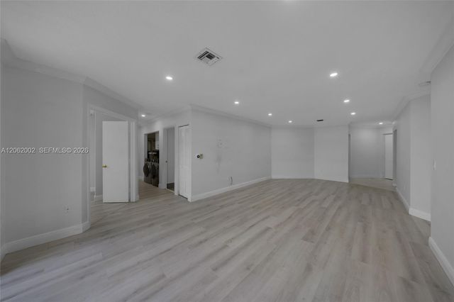 4300 NW 30th St 341, Coconut Creek, FL 33066