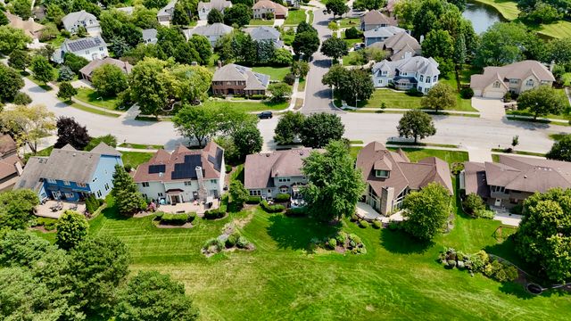 1412 Greenlake Drive, Aurora, IL 60502