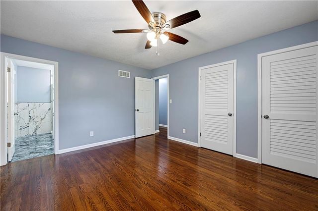 404 NW Briarcliff Road, Kansas City, MO 64116